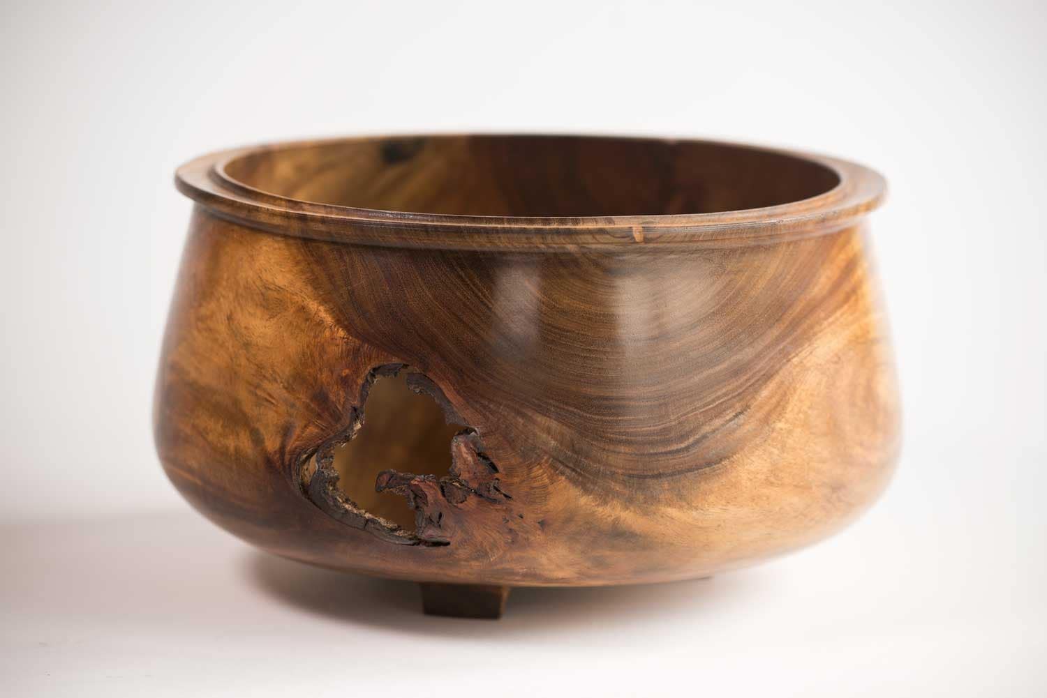 No664-knotty-wooden-bowl-art-c