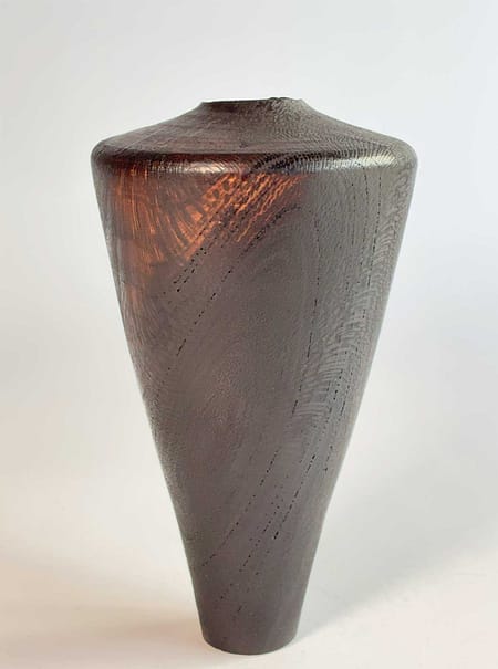 Turned wooden vessel AV05