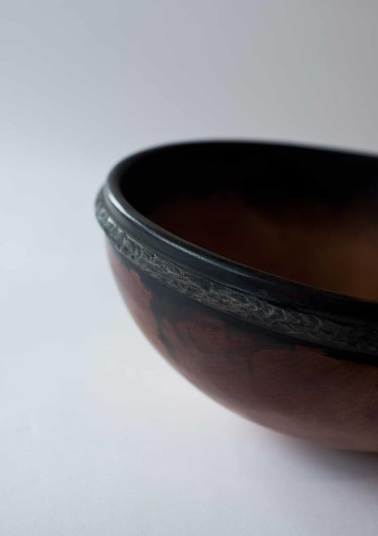 No591-Ebonised-Rim-Pohutukawa-Bowl-6